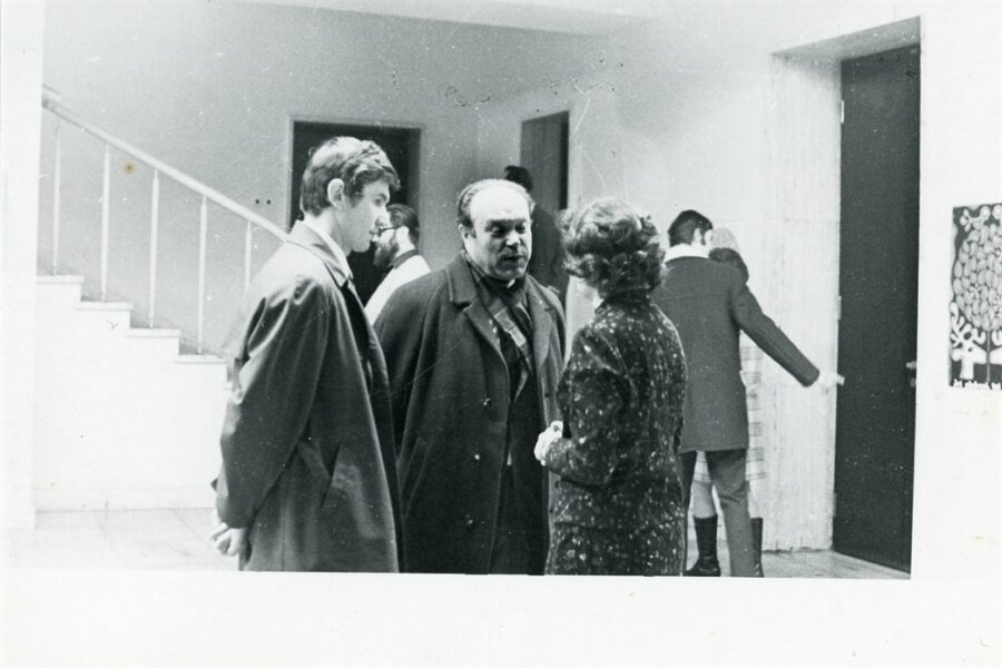 zástupci sovětského konzulátu v Praze